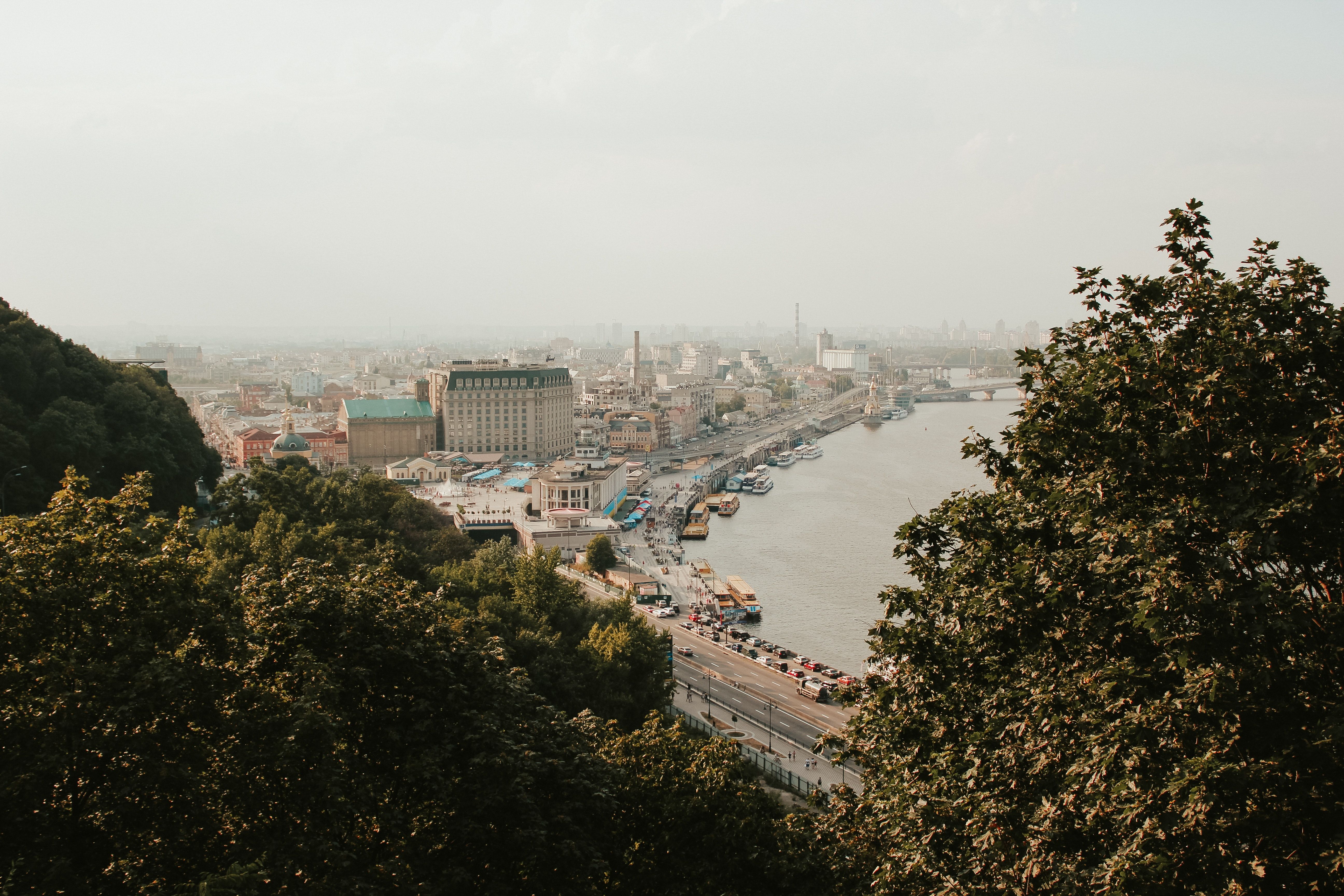 Кому потрібна туристична страховка для в'їзду в Україну | СК Oneclick